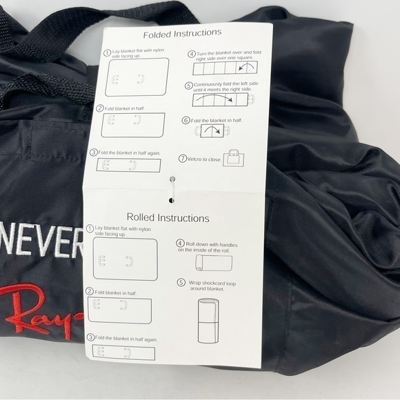 COLORADO CLOTHING Black Red RECPAK RAY-BAN Blanket Reversible Waterproof - Picture 3 of 7